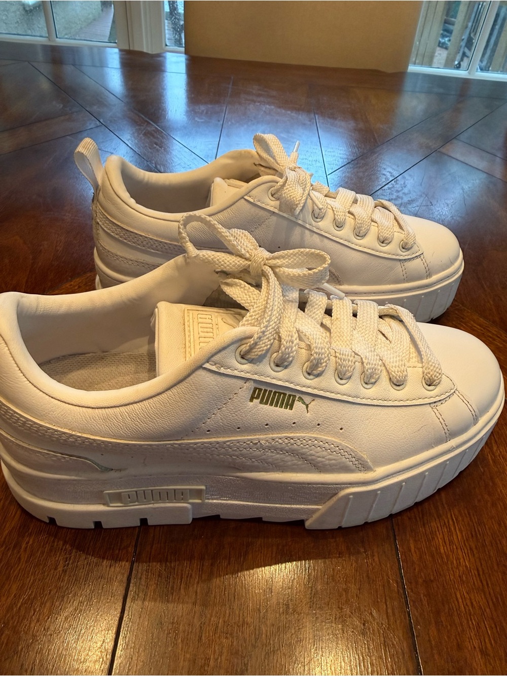 Puma women’s white platform sneakers -size 8.